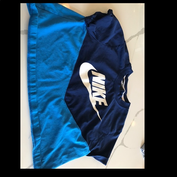 ADORABLE blue nike shirt - Picture 2 of 5